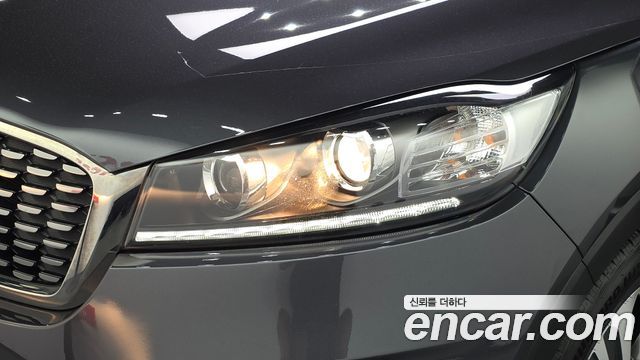 Kia Sorento 2018 — photo 8