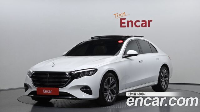 Mercedes-Benz E-Class 2024 — photo 1