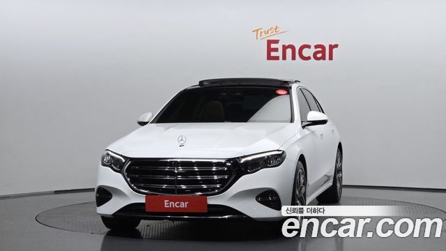 Mercedes-Benz E-Class 2024 — photo 3