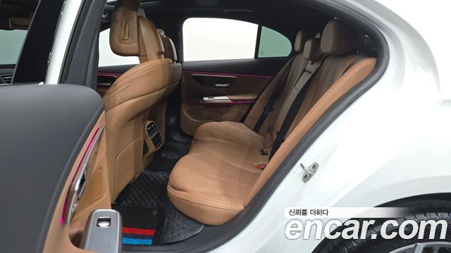 Mercedes-Benz E-Class 2024 — photo 18