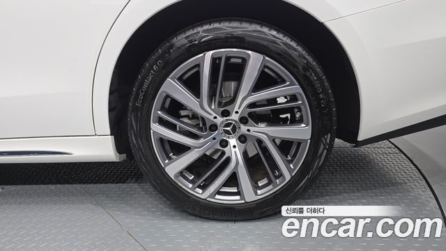Mercedes-Benz E-Class 2024 — photo 7