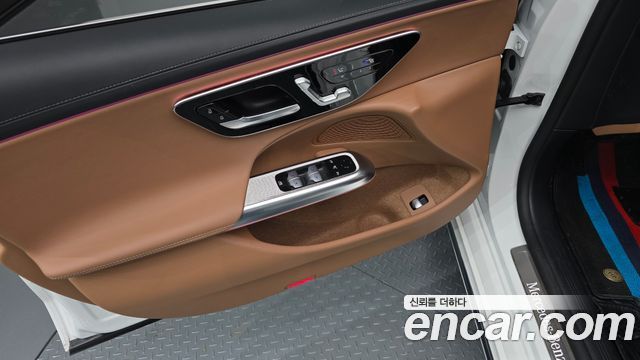 Mercedes-Benz E-Class 2024 — photo 14
