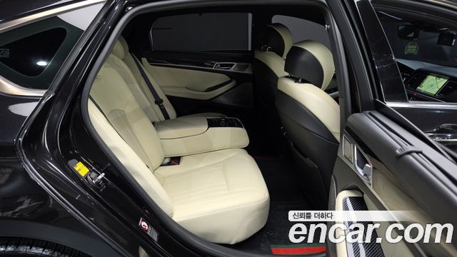Genesis G80 2018 — photo 17