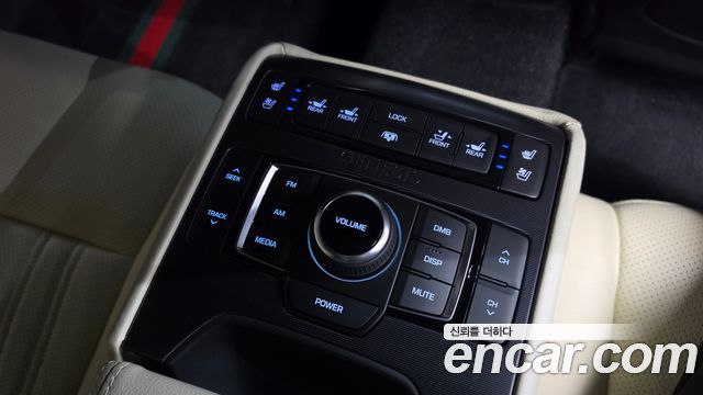 Genesis G80 2018 — photo 24