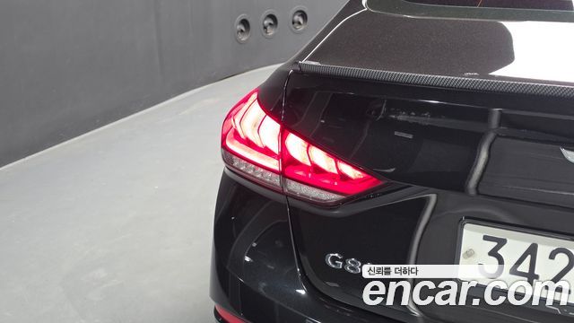 Genesis G80 2018 — photo 9