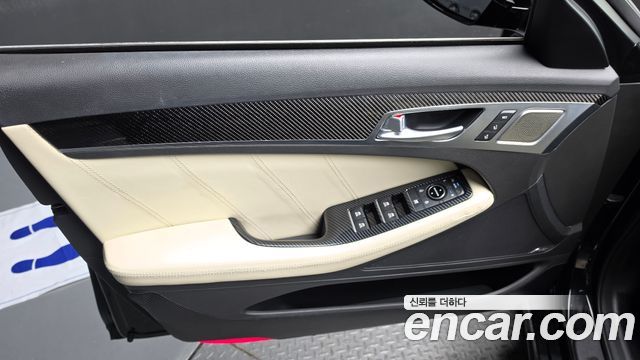 Genesis G80 2018 — photo 14