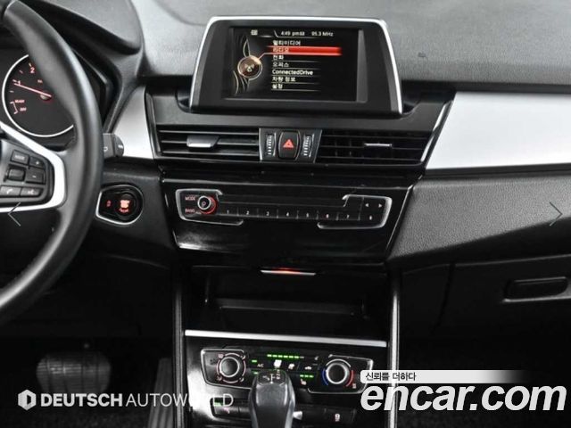 BMW 2-Series 2015 — photo 14