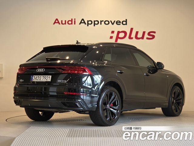 Audi Q8 2023 — photo 2