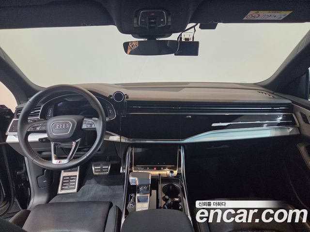 Audi Q8 2023 — photo 11