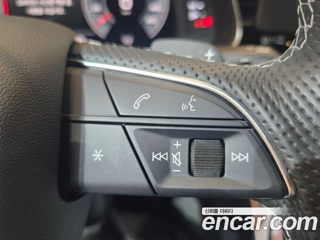 Audi Q8 2023 — photo 14