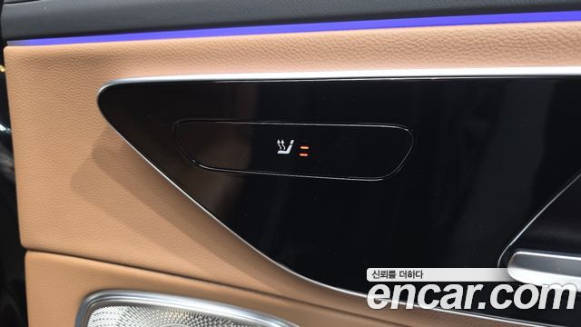 Mercedes-Benz E-Class 2025 — photo 24