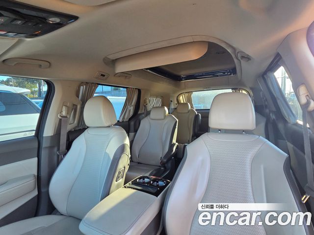 Kia Canival 2023 — photo 14