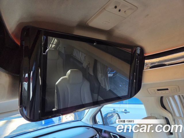 Kia Canival 2023 — photo 17