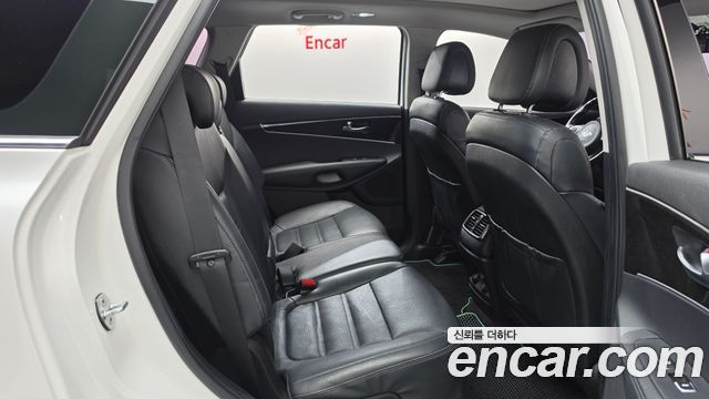 Kia Sorento 2017 — photo 17