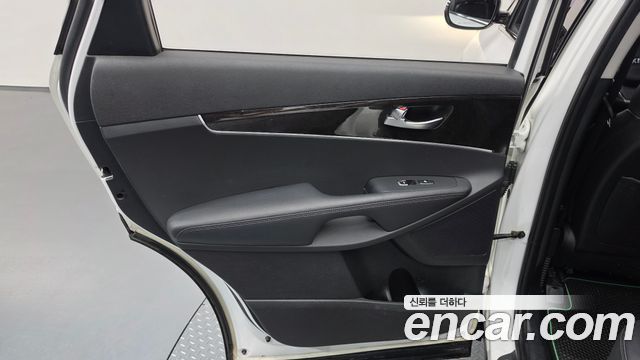 Kia Sorento 2017 — photo 15