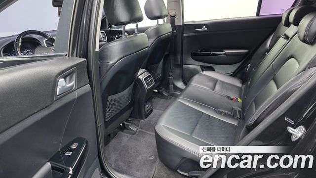 Kia Sportage 2018 — photo 12