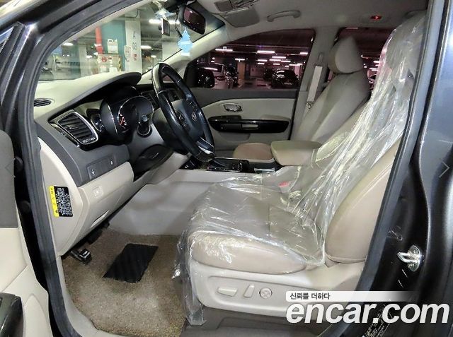 Kia Canival 2017 — photo 6