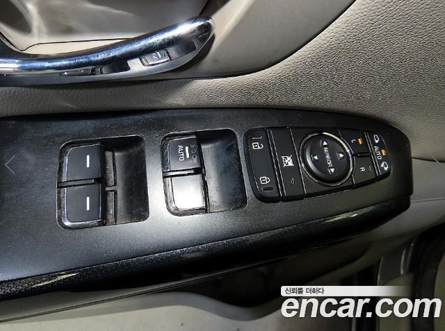 Kia Canival 2017 — photo 13