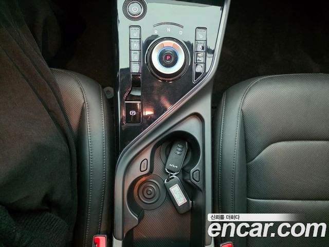 Kia Niro 2023 — photo 10