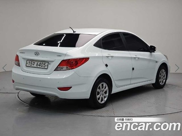 Hyundai Accent 2012 — photo 4
