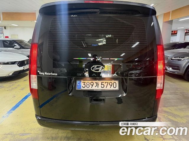 Hyundai Staria 2022 — photo 4