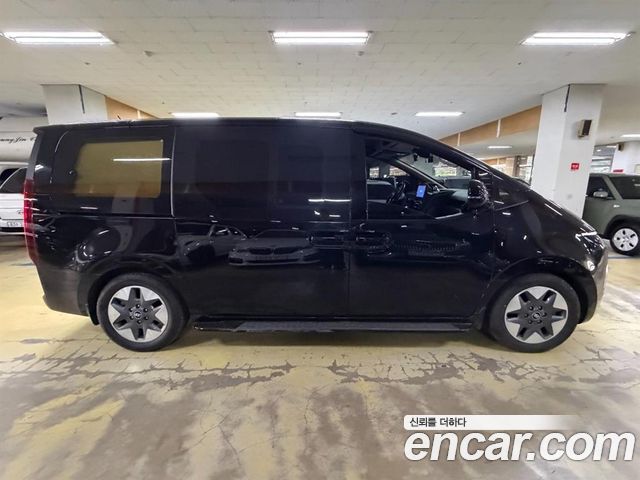 Hyundai Staria 2022 — photo 5