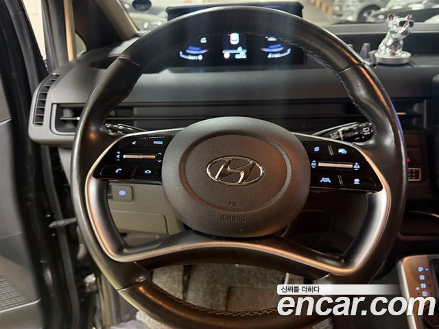 Hyundai Staria 2022 — photo 9