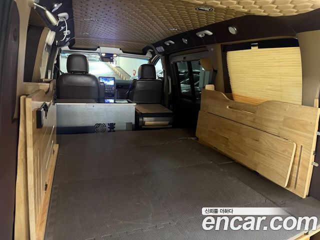 Hyundai Staria 2022 — photo 19