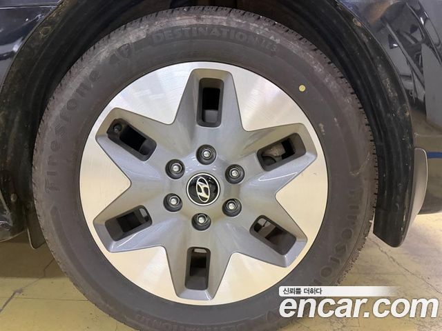 Hyundai Staria 2022 — photo 20