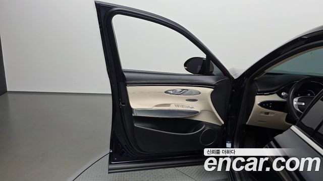 Genesis GV70 2022 — photo 14