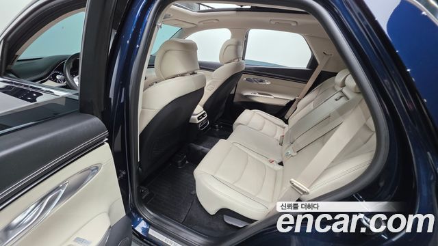 Genesis GV70 2022 — photo 16
