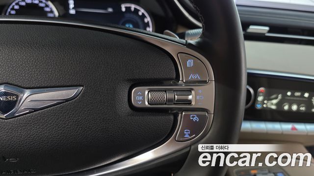 Genesis GV70 2022 — photo 30