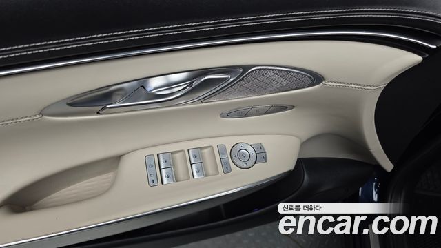 Genesis GV70 2022 — photo 38