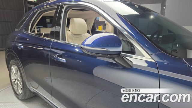Genesis GV70 2022 — photo 39