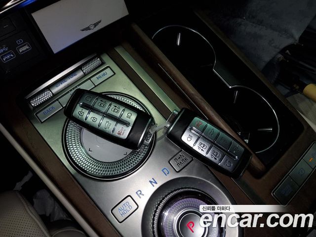 Genesis G80 2022 — photo 18