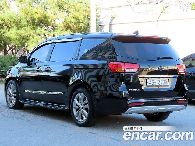 Kia Canival 2016 — photo 2