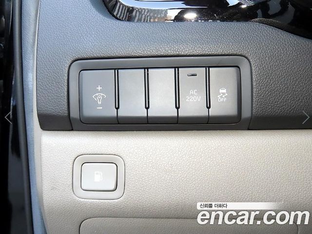 Kia Canival 2016 — photo 11