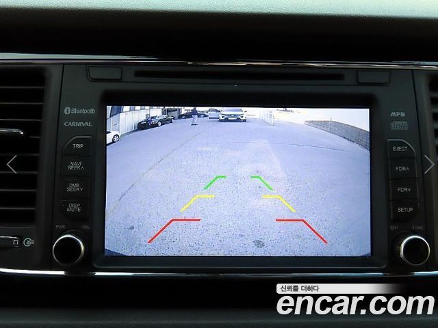 Kia Canival 2016 — photo 14