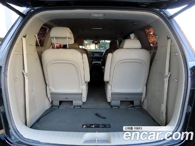 Kia Canival 2016 — photo 16