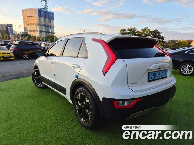 Kia Niro 2023 — photo 4