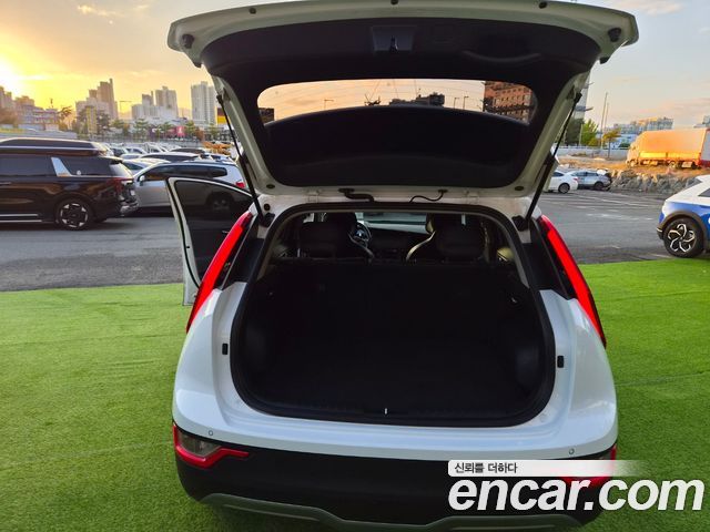 Kia Niro 2023 — photo 6