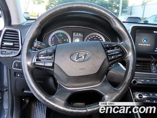 Hyundai Grandeur 2018 — photo 8