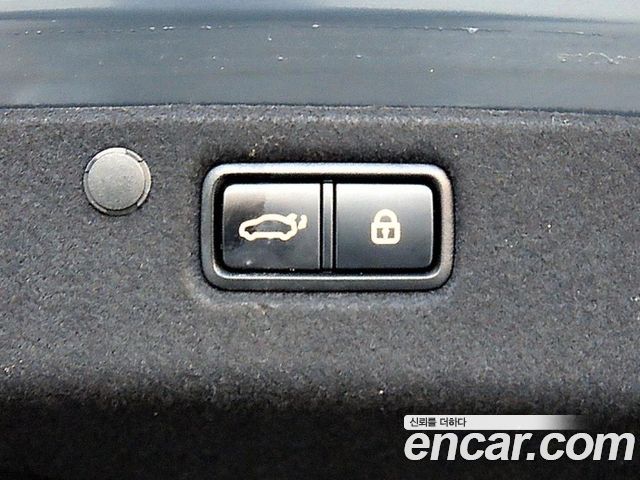 Hyundai Grandeur 2018 — photo 17