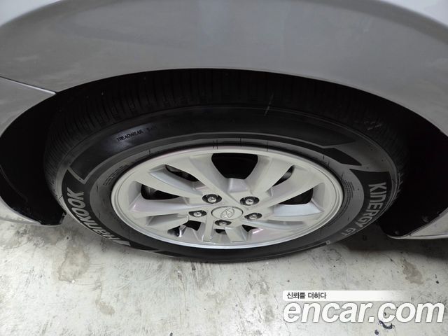Hyundai AVANTE 2021 — photo 5