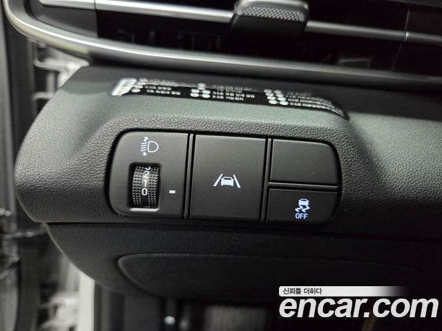 Hyundai AVANTE 2021 — photo 12