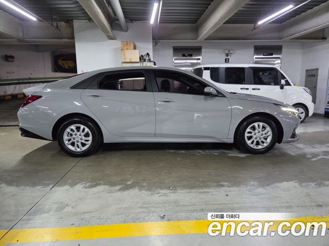 Hyundai AVANTE 2021 — photo 19