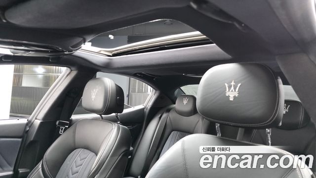 Maserati Ghibli 2018 — photo 24