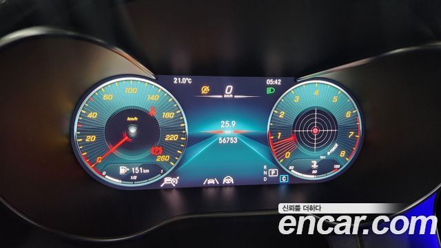 Mercedes-Benz C-Class 2023 — photo 5