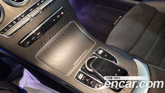 Mercedes-Benz C-Class 2023 — photo 9