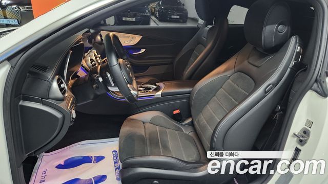 Mercedes-Benz C-Class 2023 — photo 13